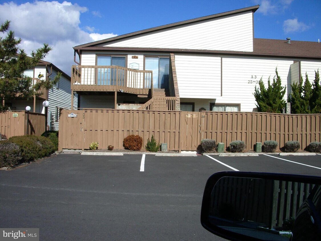 105 120th St Unit 25A2, Ocean City, MD 21842 Apartment for Rent in