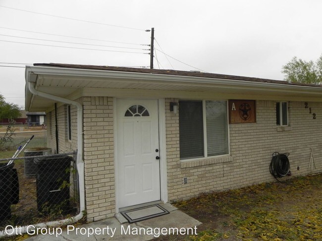 Building Photo - 212 Ronald Dr