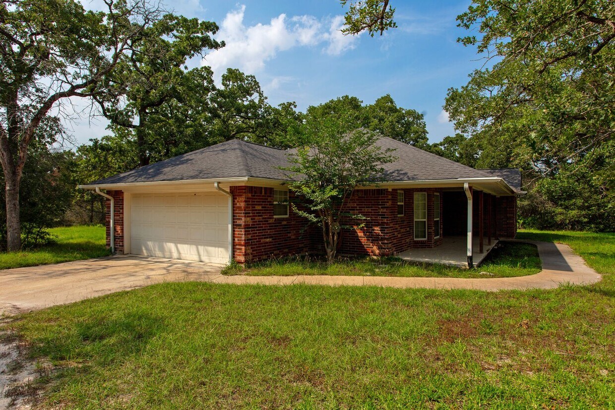 Primary Photo - Rural location 2 bedroom 2 bath home