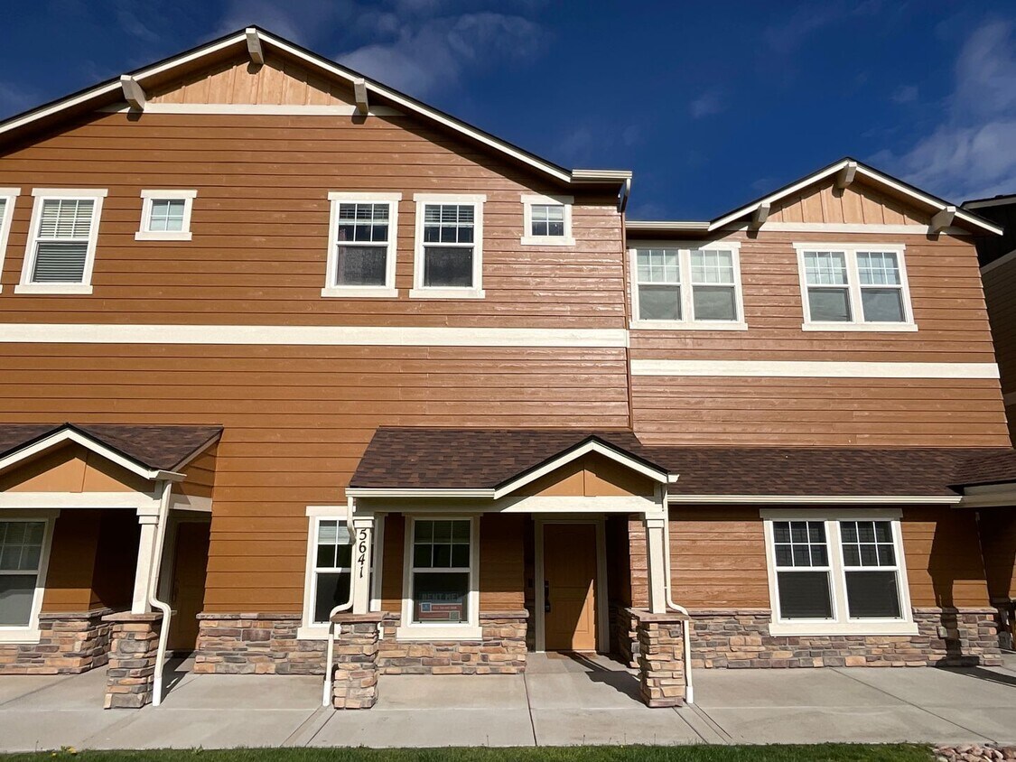 Primary Photo - 3 Bedroom Townhome Available Near Dublin B...