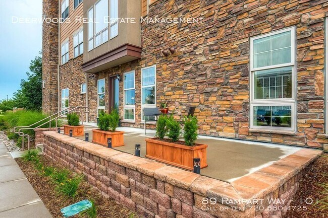 Building Photo - 89 Rampart Way