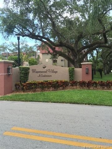 Building Photo - 9301 SW 92nd Ave