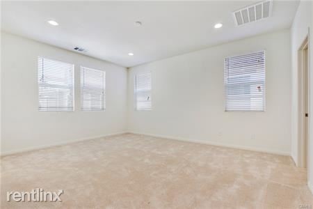 Building Photo - 3 br, 3 bath House - 327 Calle Elegante
