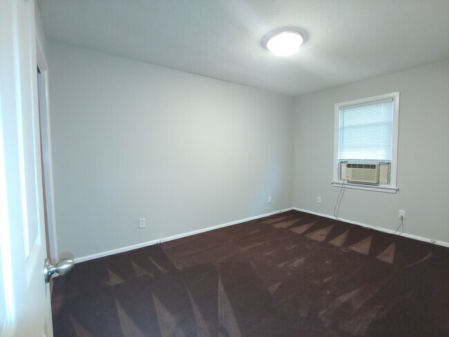 Building Photo - 404 N Claiborne St