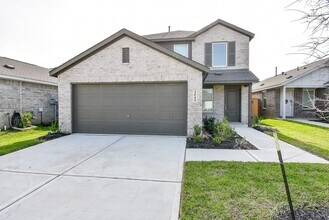 Building Photo - 3045 Fantasy Ter Dr