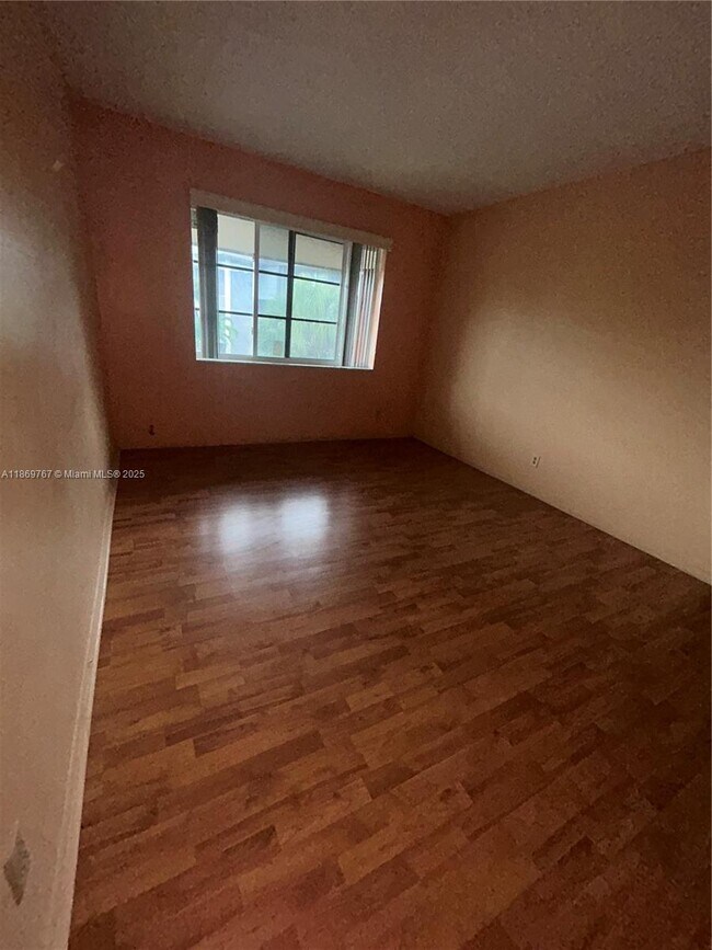 Foto del edificio - 2901 NW 47th Terrace