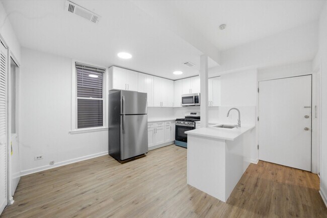 Foto del edificio - 3037 N Southport Ave