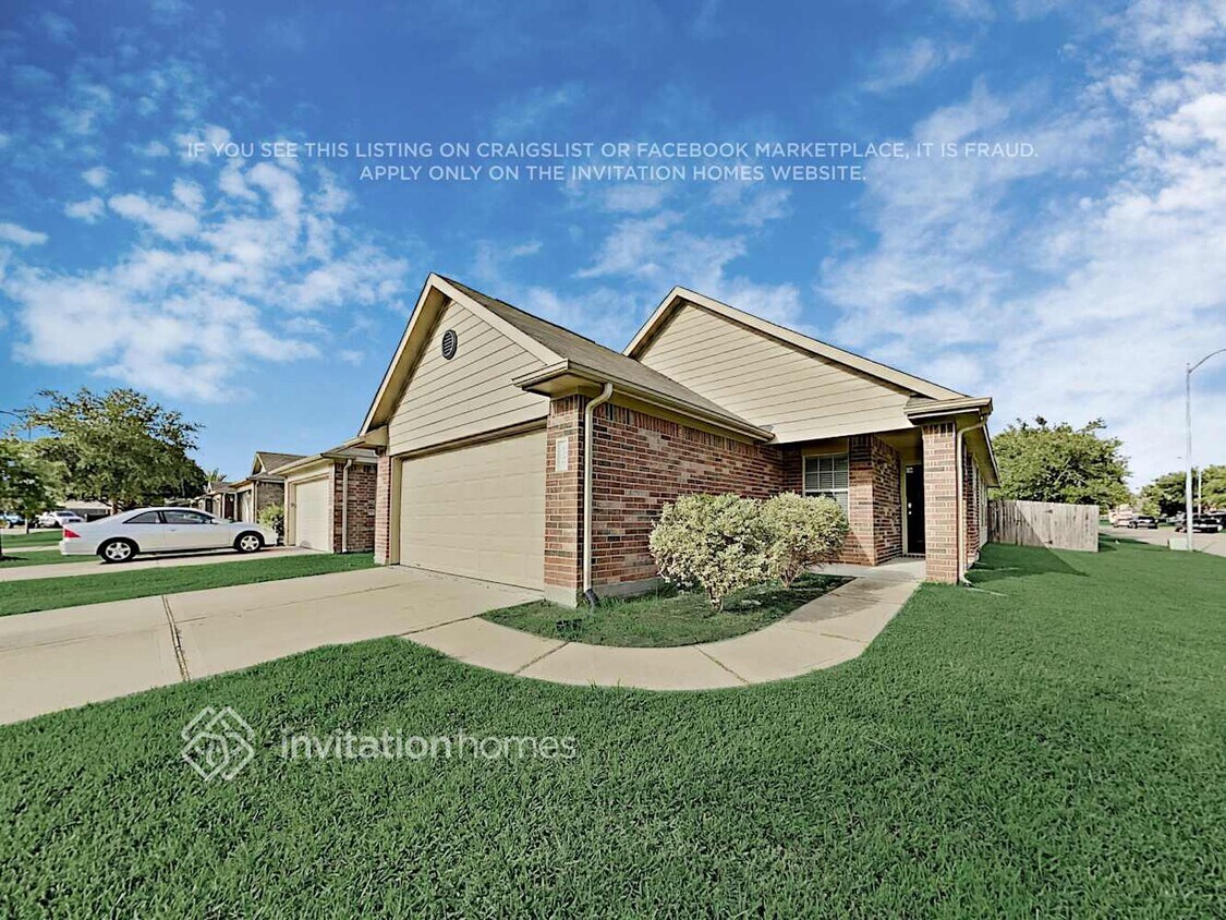 Foto principal - 6346 Scotchwood Dr
