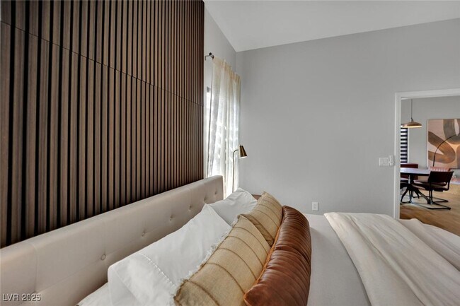 Foto del edificio - 8805 Jeffreys St