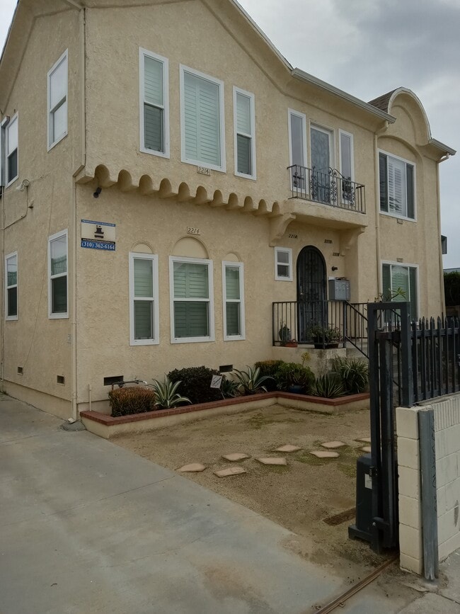 Building Photo - 2216 S Marvin Ave