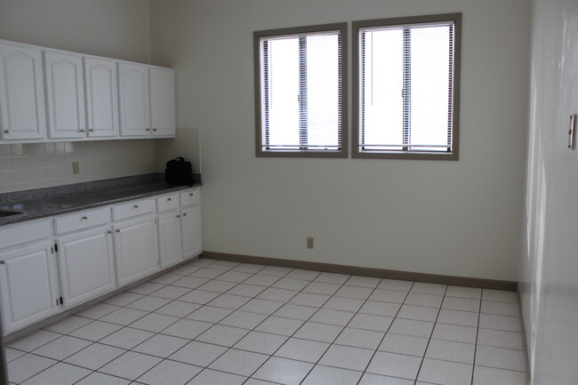 Building Photo - 507 3rd Ave