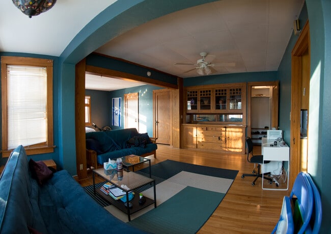 Check out that built in! - 430 E. Jefferson Street