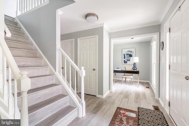 Building Photo - 9815 Wintercress Ct