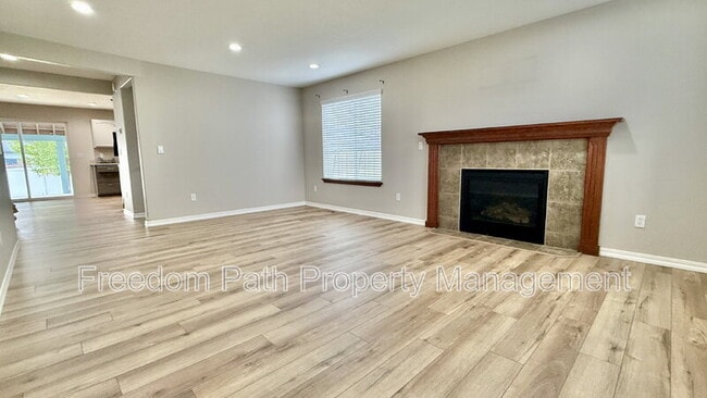 Building Photo - 6587 N Harris Hawk Ln