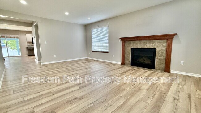 Foto del edificio - 6587 N Harris Hawk Ln
