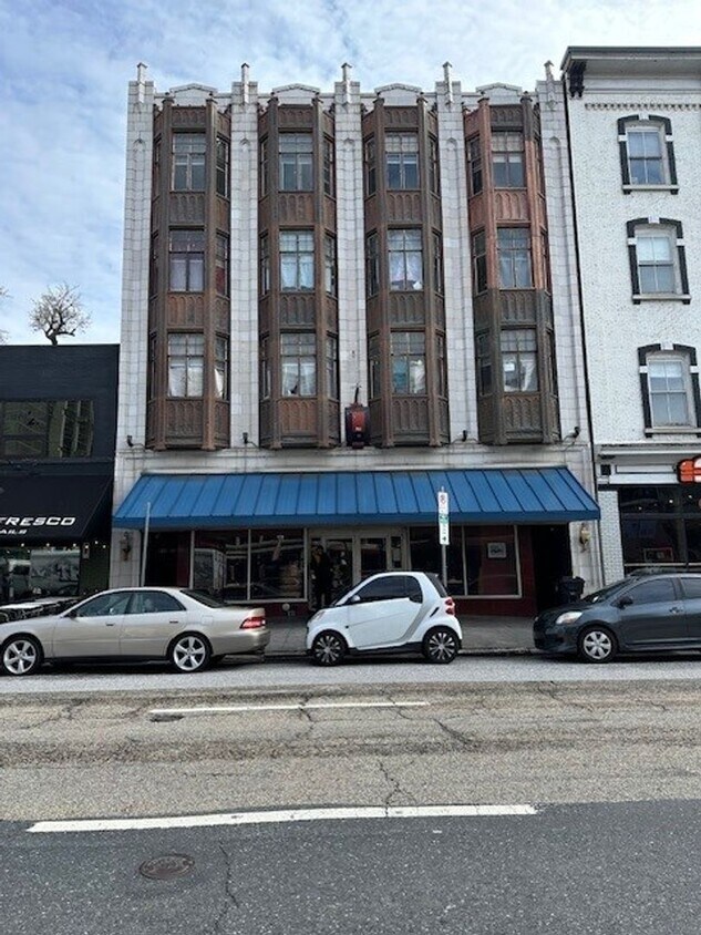 Primary Photo - 4th Floor 1 Bedroom 1 Bathroom Apartment F...