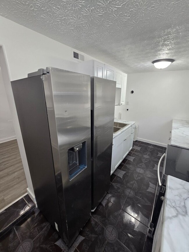 Foto del edificio - 2 BEDROOM SINGLE FAMILY