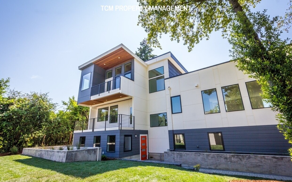 Primary Photo - 7938 Seward Park Ave S