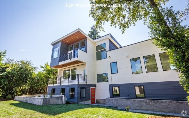 Building Photo - 7938 Seward Park Ave S