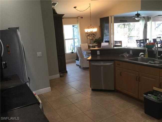 Foto del edificio - 4302 SW 19th Ave