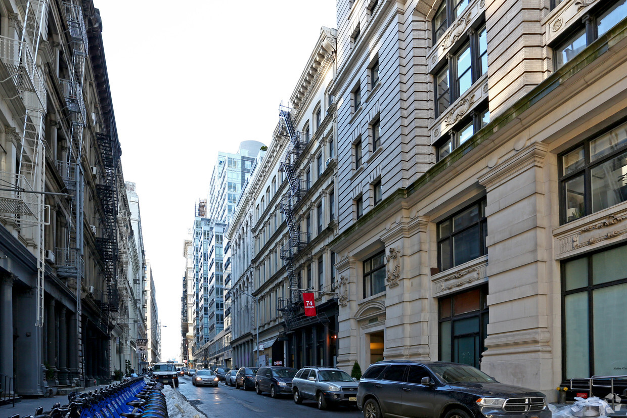 Primary Photo - 74 Leonard St