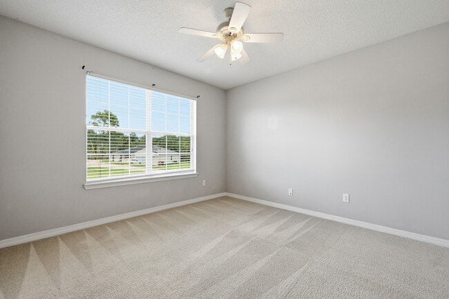 Building Photo - 339 Peggy Dr