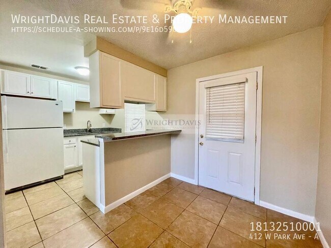 Foto del edificio - Charming 2/1 Duplex in Tampa!