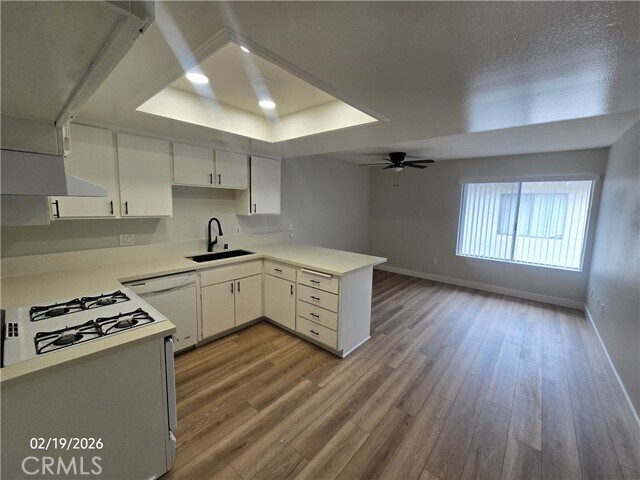 Foto del edificio - 5561 Cross Dr