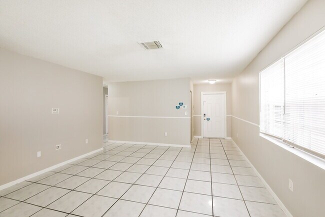Foto del edificio - 2113 NW 56th St