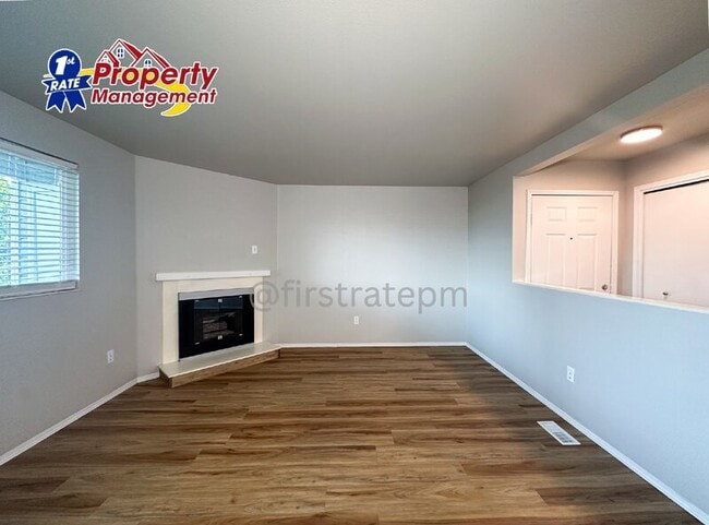 Building Photo - 4824 W Blodgett Ln