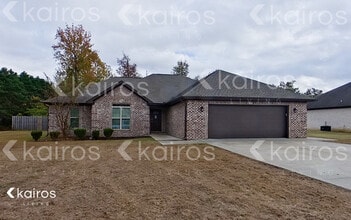 Building Photo - 901 Division St