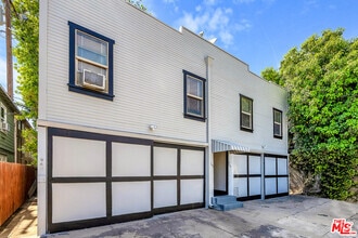 Building Photo - 945 Hilldale Ave