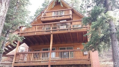 Building Photo - 1184 Club View Dr