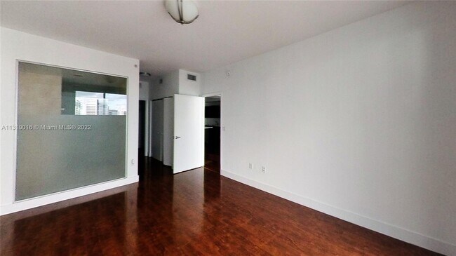 Foto del edificio - 90 SW 3rd St