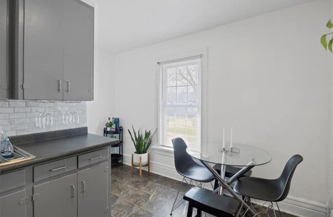 Foto del edificio - 272 Linden St