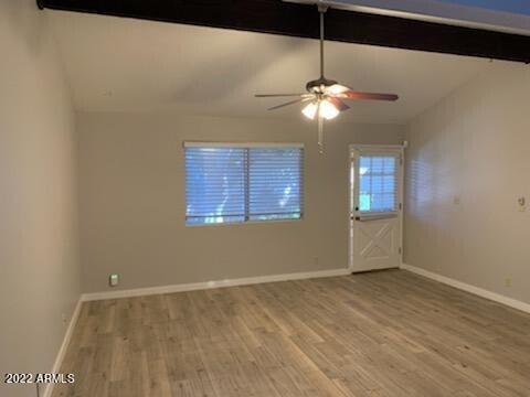 Foto del edificio - 1172 E Vaughn St