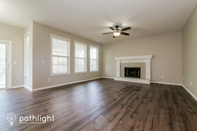 Building Photo - 9718 Prairie Creek Road, Lenexa, KS, 66220