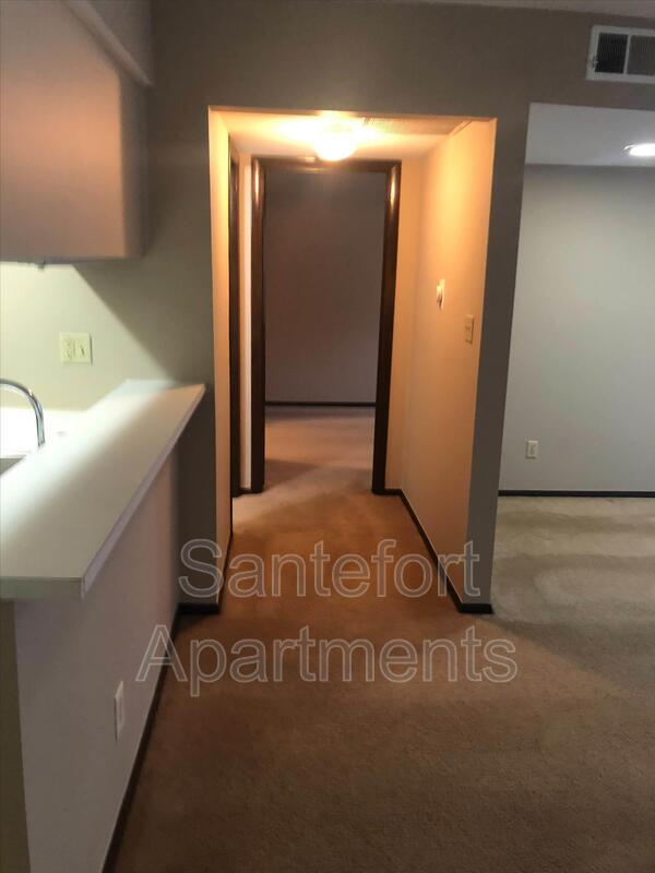 Foto del edificio - 5801 Haymeadow Ln