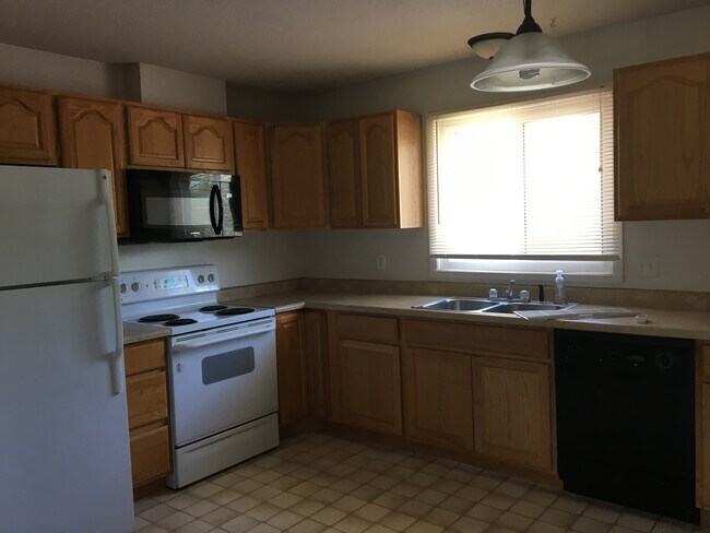Building Photo - 209 Haywood Dr