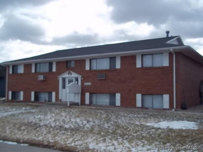 Building Photo - 2425 Pattison Ave