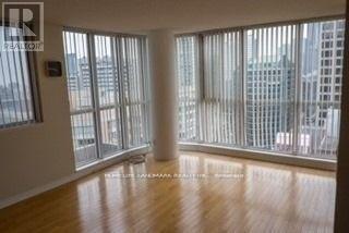 Photo principale - 736-2736 Bay St.