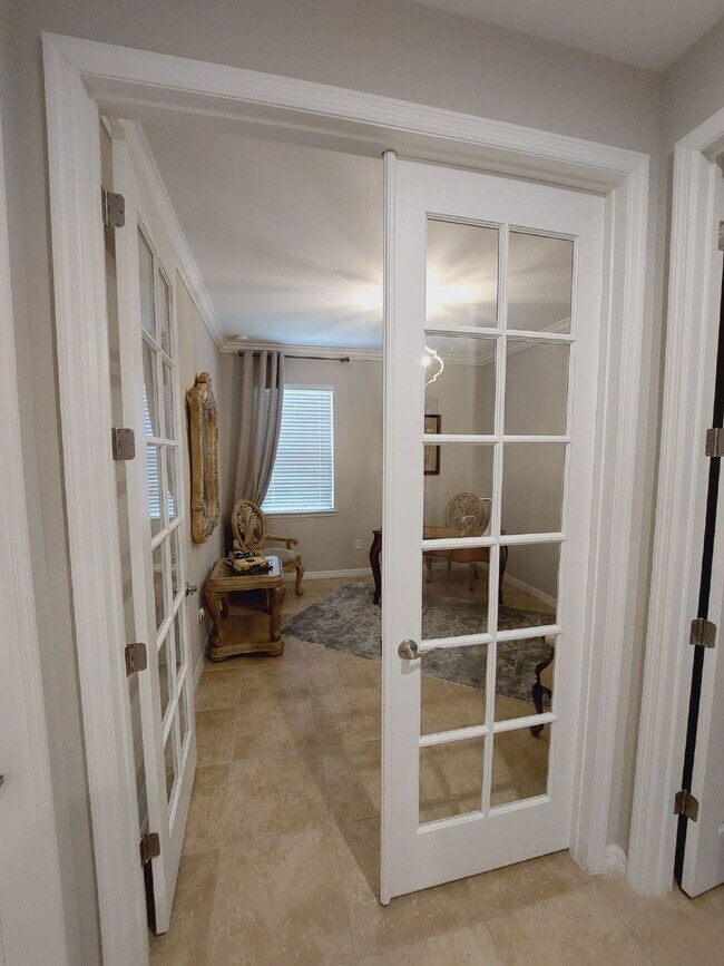 Foto del edificio - Luxurious Home in Toscana Isles Gated Community