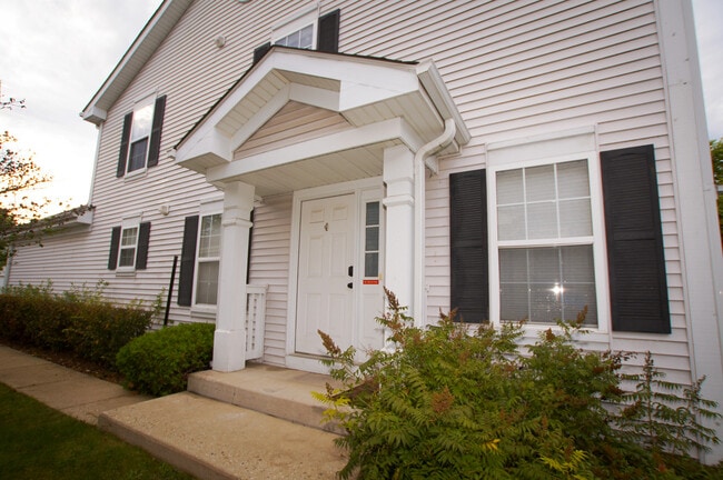 Building Photo - 1415 Wesley Ct