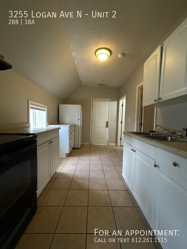 Building Photo - 3255 N Logan Ave