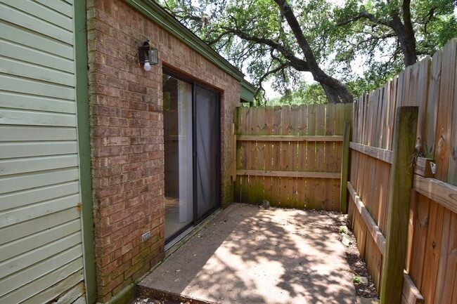 Building Photo - Beauregard Cir.7825