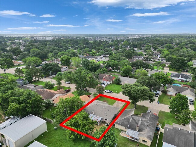 Building Photo - 18726 Wood Glen Ln