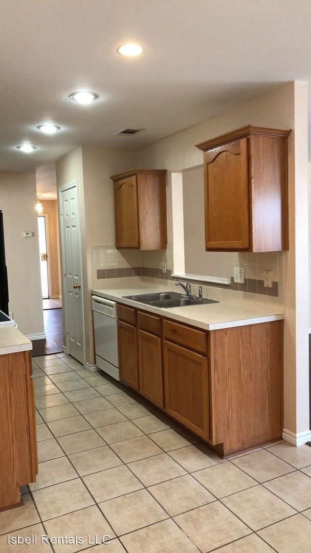 Building Photo - 4 br, 2 bath House - 2413 Haven Drive