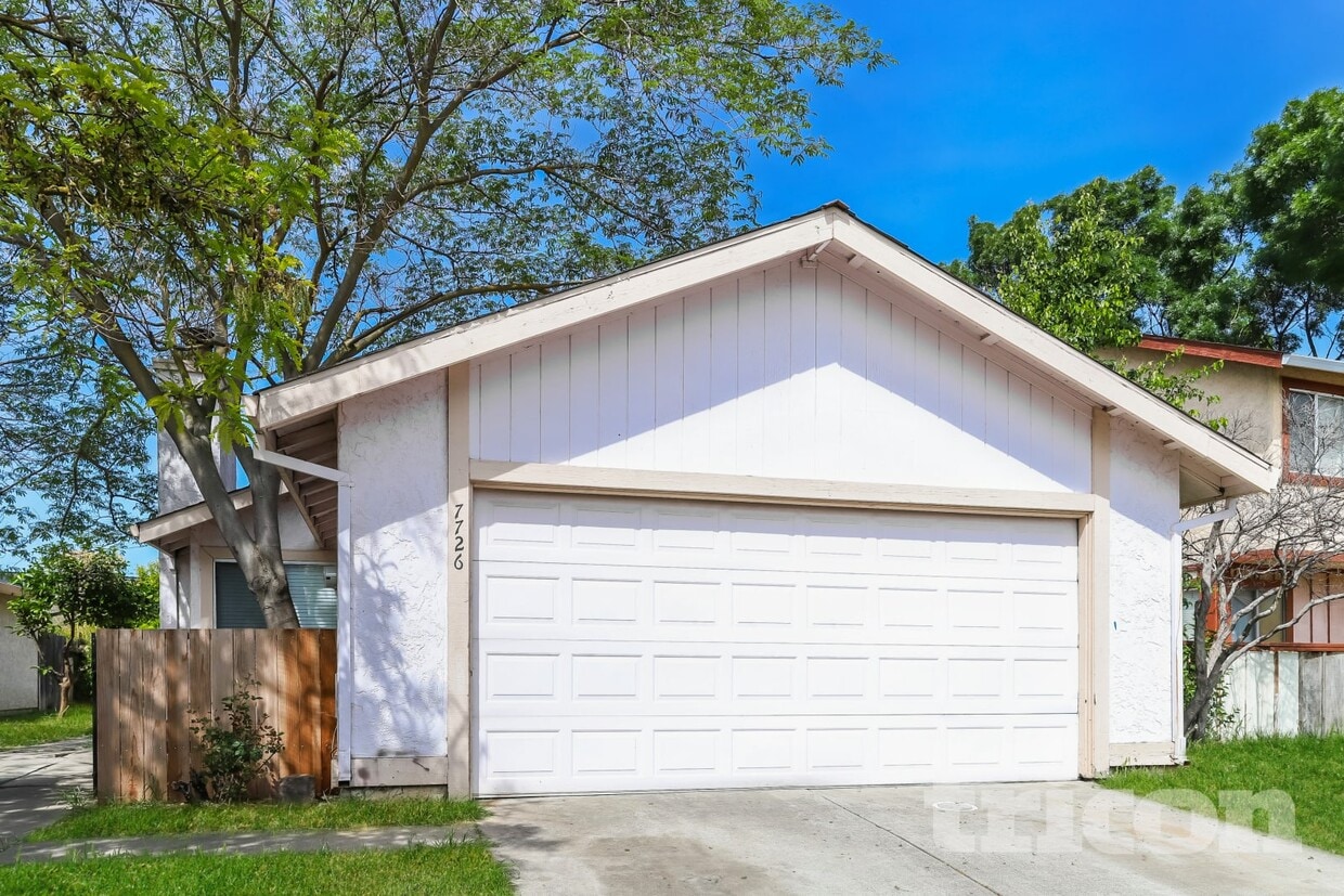 Primary Photo - 7726 Robinette Rd