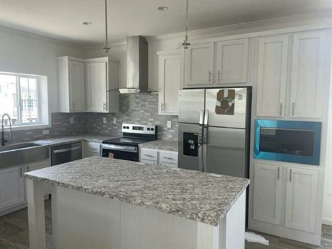 Building Photo - 6902 42nd Terrace N