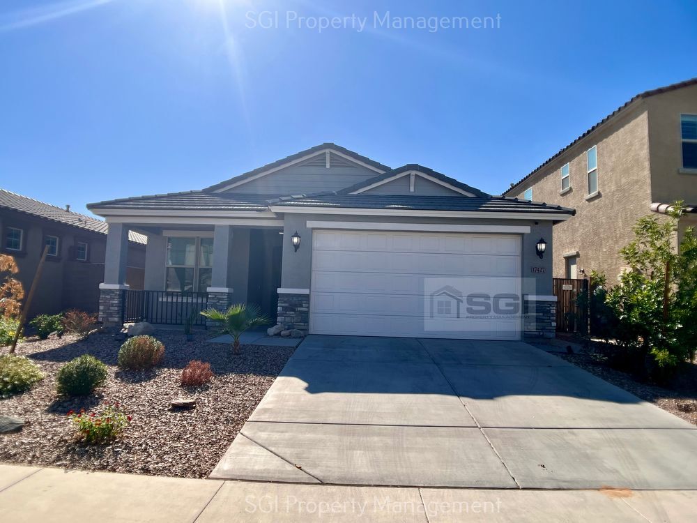 Luxury 4 bedroom smart home. House Rental in Surprise, AZ